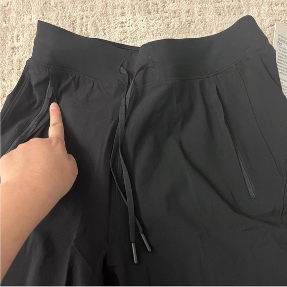 Lululemon black license to train high rise pants NEW - Picture 4 of 9